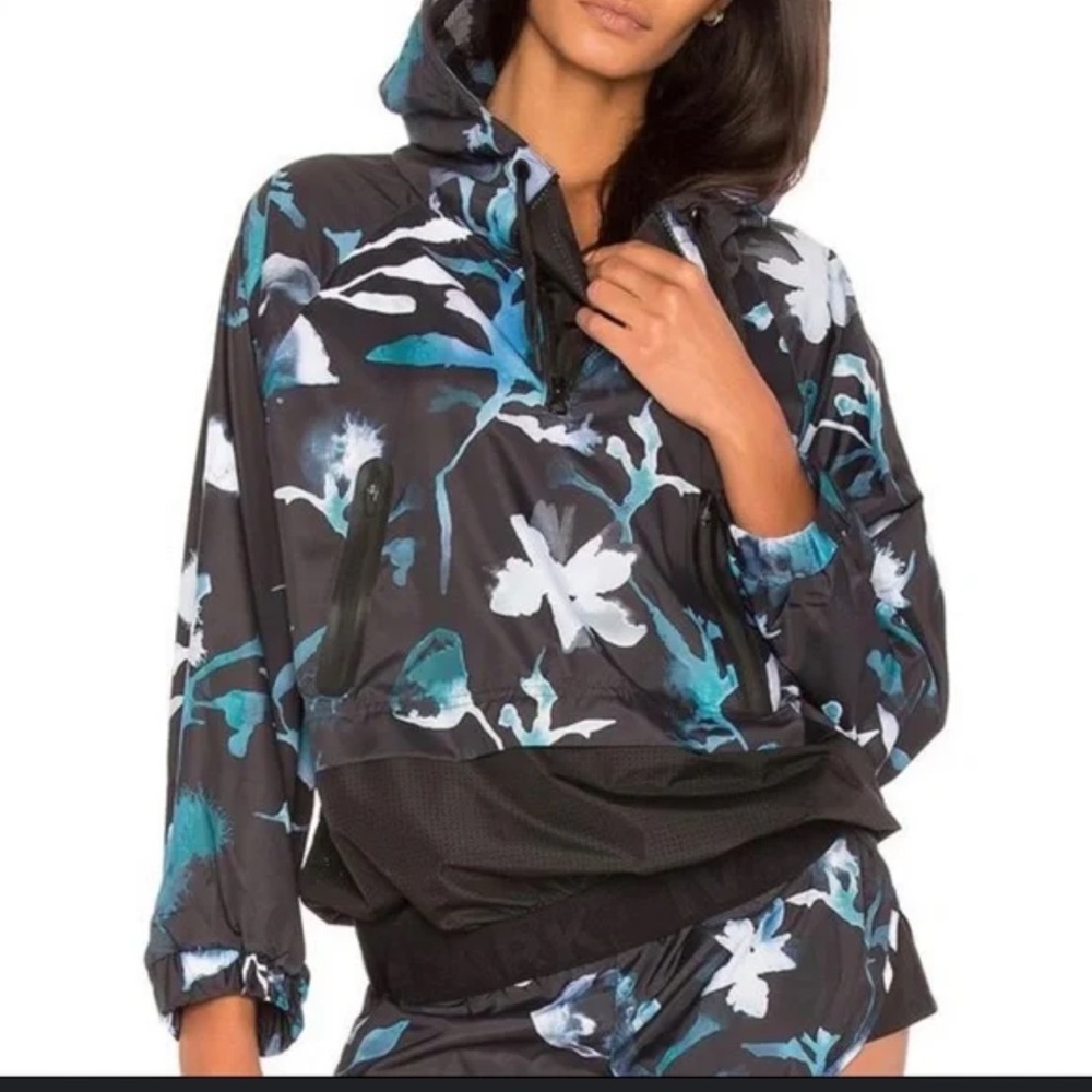 Ivy Park Women's Ink Cloud Mesh Hooded Windbreaker Jacket Blue Black‎ Size Small